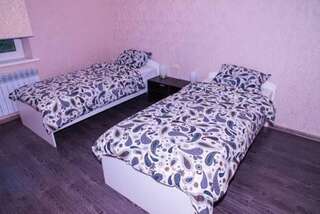 Гостиница Престиж Азов Двухместный номер с 1 кроватью или 2 отдельными кроватями и собственной ванной комнатой-4